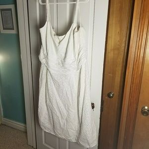 ♦️FINAL SALE♦️ White eyelet dress